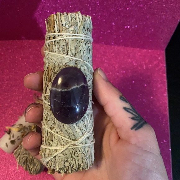 Bundle of sage stick with amethyst stone and anointed flower candle. - Picture 2 of 8